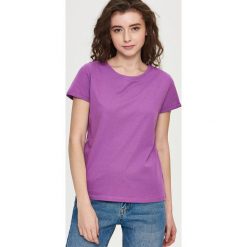 T-Shirty damskie: Gładki t-shirt – Fioletowy