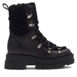 Trzewiki Badura. Czarne botki damskie Badura, bez obcasa, na słupku, bez zapięcia. Za 449.99 zł.