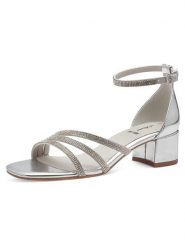 S.Oliver Sandały w kolorze srebrnym na obcasie rozmiar: 41. Szare sandały damskie S.Oliver, bez wzorów, z otwartym noskiem, bez obcasa, na koturnie, bez zapięcia. Za 144.95 zł.