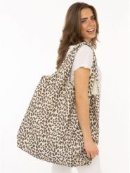 Zwillingsherz Shopper bag w kolorze beżowym rozmiar: onesize. Brązowe shopper bag Zwillingsherz, bez wzorów, z materiału, na ramię, bez dodatków. Za 60.99 zł.