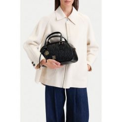 Torebka Nine West. Czarne torebki klasyczne damskie Nine West, bez dodatków. Za 229.99 zł.