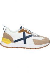 Tenisówki Munich Model Versatile Kolor Biały. Białe trampki damskie munich, bez wzorów, z materiału, bez zapięcia. Za 361.55 zł.