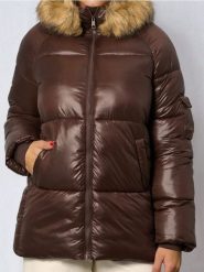 Pikowana kurtka puffer - brązowy. Brązowe kurtki damskie Sinsay, l, bez wzorów, bez kaptura. Za 99.99 zł.