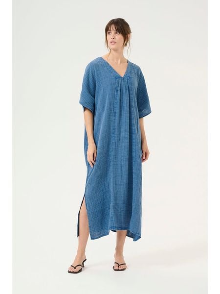 CULTURE Sukienka w kolorze niebieskim rozmiar: L. Niebieskie sukienki damskie Culture, bez wzorów, z bawełny, bez ramiączek. Za 139.20 zł.