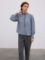 BGN Bluzka w kolorze antracytowym rozmiar: 38. Czarne bluzki damskie BGN, bez wzorów, bez kołnierzyka, bez ramiączek. Za 121.80 zł.