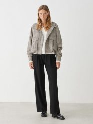 OPUS Kurtka przejściowa "Hemma" w kolorze beżowym ze wzorem rozmiar: 36. Brązowe kurtki damskie Opus, bez wzorów, bez kaptura. Za 217.99 zł.