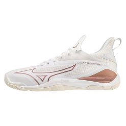 Adidasy Mizuno Wave Mirage 4, Kobiety. Czerwone obuwie sportowe damskie Mizuno, z syntetyku, bez zapięcia, do biegania, mizuno wave. W wyprzedaży za 490.00 zł.