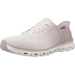 Tenisówki Skechers Glide-step Excite. Czerwone obuwie sportowe damskie Skechers, bez zapięcia, tenisowe. W wyprzedaży za 339.50 zł.