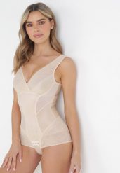 Beżowe Modelujące Body z Kopertowym Dekoltem Yatis. Brązowe bielizna korygująca Born2be, bez wzorów, z koronki. Za 74.99 zł.