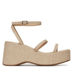 Sandały DeeZee. Brązowe sandały damskie DeeZee, bez wzorów, bez obcasa, na koturnie, bez zapięcia. Za 139.99 zł.
