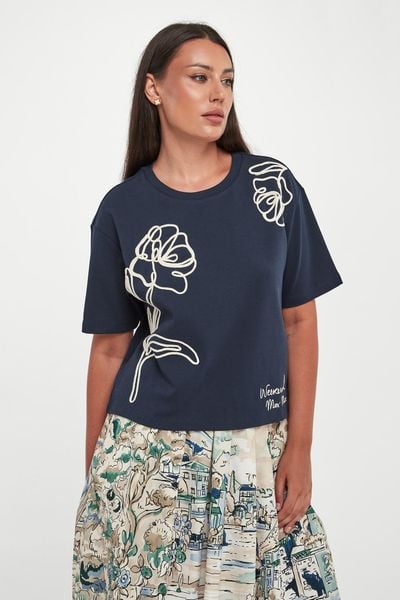 T-shirt damski Sala WEEKEND MAX MARA. T-shirty damskie Weekend Max Mara, s, bez wzorów, bez kołnierzyka. Za 639.00 zł.