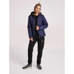 Kurtka damska Hummel Quilted North. Niebieskie kurtki damskie Hummel, l, bez wzorów, bez kaptura. W wyprzedaży za 338.80 zł.