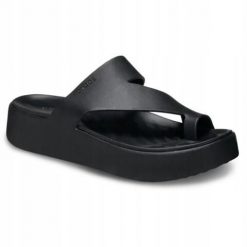 Klapki Dla Dorosłych Crocs Getaway Platform Toe Loop. Czarne klapki damskie Crocs, bez wzorów, z materiału, bez obcasa, bez zapięcia. Za 199.99 zł.