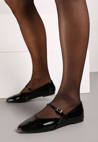 Czarne Płaskie Balerinki w Stylu Mary Jane Ozdobione Paskiem Kikizelle. Czarne balerinki damskie Born2be, bez wzorów, z bawełny. Za 69.99 zł.