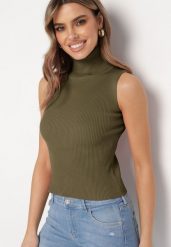 Zielona Khaki Bluzka z Golfem bez Rękawów z Elastycznego Materiału Heliordia. Zielone golfy damskie Born2be, uniwersalny, bez wzorów, bez ramiączek. Za 39.99 zł.