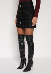 Czarna Spódnica z Wiskozą Zdobiona Guzikami i Metaliczną Nicią Sewsela. Czarne spódnice damskie Born2be, na co dzień, m, z aplikacjami, z wiskozy, eleganckie, mini. Za 99.99 zł.