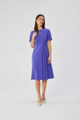 Elegancka sukienka midi z ozdobnymi zakładkami fioletowa. Fioletowe sukienki damskie Stylove, bez wzorów, z materiału, biznesowe, bez ramiączek. Za 199.00 zł.