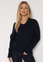 Granatowy Sweter z Domieszką Kaszmiru z Dekoltem w Serek Feralaine. Niebieskie swetry klasyczne damskie Born2be, z jeansu, bez kołnierzyka. Za 99.99 zł.
