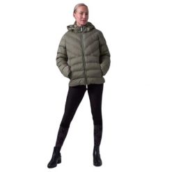 Damska kurtka z kapturem PS of Sweden Penelope Puffer. Zielone kurtki damskie PS OF SWEDEN, bez wzorów, z puchu, z kapturem. W wyprzedaży za 762.00 zł.