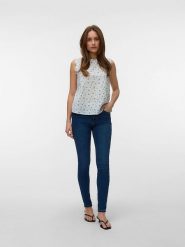 Vero Moda Bluzka w kolorze białym rozmiar: XL. Białe bluzki damskie Vero Moda, xl, bez wzorów, z bawełny, bez kołnierzyka, bez ramiączek. Za 64.45 zł.