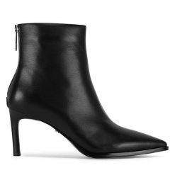 Botki GINO ROSSI. Czarne botki damskie Gino Rossi, bez obcasa, na szpilce, bez zapięcia. Za 449.99 zł.