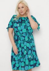 Zielona Trapezowa Sukienka Bawełniana z Elastycznym Dekoltem i Sznurkiem w Talii Eeraphina. Zielone sukienki damskie Born2be, bez wzorów, z bawełny, eleganckie, bez ramiączek. Za 79.99 zł.