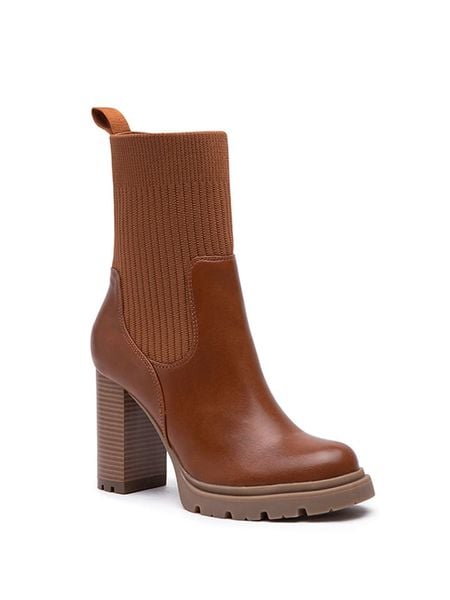 Foreverfolie Botki w kolorze jasnobrązowym rozmiar: 39. Brązowe botki damskie Foreverfolie, eleganckie, bez obcasa, bez zapięcia. Za 171.68 zł.