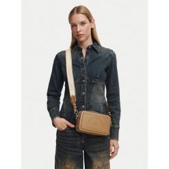 Torebka KARL LAGERFELD. Brązowe listonoszki damskie KARL LAGERFELD, bez wzorów, bez dodatków. Za 849.99 zł.