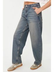Trendyol Dżinsy - Mom fit - w kolorze błękitnym rozmiar: 42. Niebieskie jeansy damskie Trendyol, z podwyższonym stanem. Za 105.38 zł.