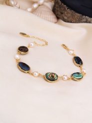 L'Atelier de Gaia Pozłacana bransoletka z perłami i masą perłową rozmiar: onesize. Zielone bransoletki damskie L'Atelier de Gaia, pozłacane. Za 87.61 zł.