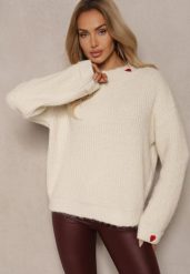 Beżowy Sweter z Wełną i Ozdobnym Sercem Tinnoriava. Brązowe swetry klasyczne damskie Renee, z jeansu, bez kołnierzyka. Za 99.99 zł.