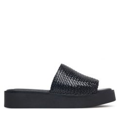 Klapki Vagabond Shoemakers. Czarne klapki damskie Vagabond Shoemakers, bez wzorów, bez obcasa, bez zapięcia. Za 519.99 zł.