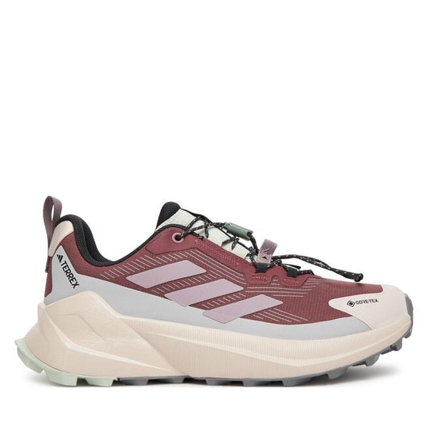 Trekkingi adidas. Czerwone obuwie sportowe casual damskie Adidas, z gore-texu, bez zapięcia. Za 569.99 zł.