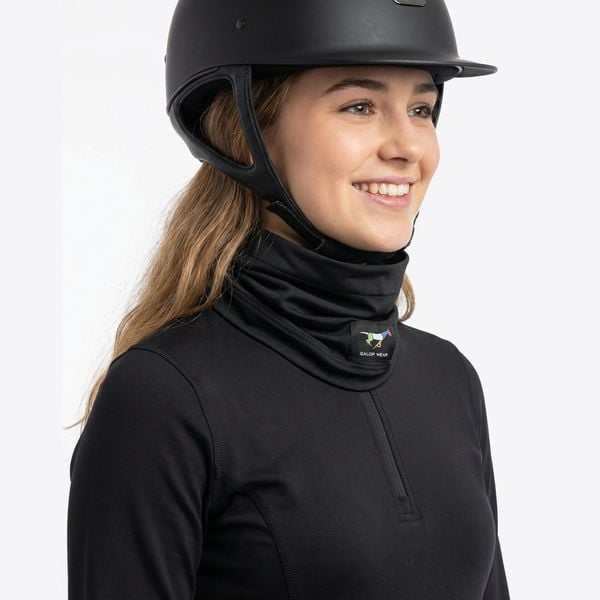 Czapka-komin jeździecki 2 w 1 GALOP WEAR. Czarne czapki damskie GALOP WEAR, bez wzorów, z materiału. Za 99.00 zł.