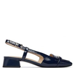 Czółenka Caprice. Niebieskie czółenka damskie Caprice, bez wzorów, bez obcasa. Za 399.99 zł.