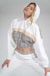 Dwukolorowa Krótka Bluza z Kapturem - Wzór 121. Brązowe bluzy damskie Figl, xl, bez wzorów, z elastanu, z kapturem. Za 189.00 zł.