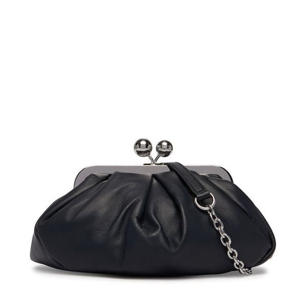 Torebka Weekend Max Mara. Niebieskie torebki wieczorowe damskie Weekend Max Mara, bez wzorów, bez dodatków. Za 1,309.00 zł.