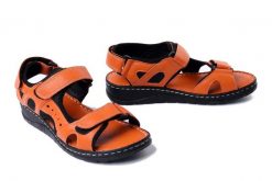 ARTIKER RELAKS 52C0290 orange, sandały damskie. Brązowe sandały damskie Artiker Relaks, bez wzorów, ze skóry, bez obcasa, bez zapięcia. Za 146.93 zł.