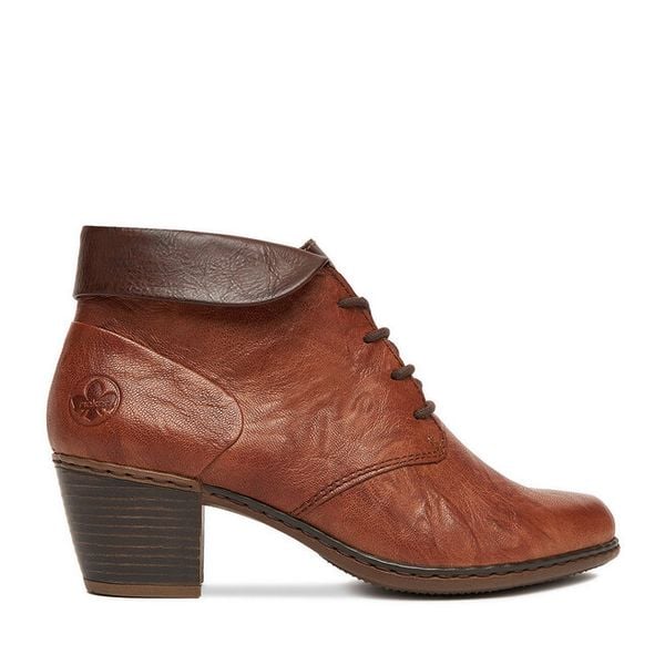 Trzewiki Rieker. Brązowe botki damskie Rieker, bez obcasa, na słupku, bez zapięcia. Za 299.99 zł.