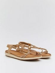 Bellucci Sandały w kolorze złotym rozmiar: 39. Żółte sandały damskie Bellucci, bez wzorów, z otwartym noskiem, bez obcasa, bez zapięcia. Za 114.44 zł.