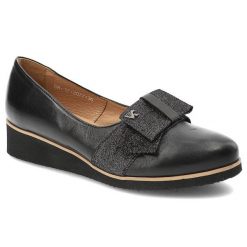 Czarne Półbuty Karino Wygodne Buty Damskie. Czarne półbuty damskie Karino, na wiosnę, bez wzorów, z materiału, bez obcasa, na obcasie, bez zapięcia. Za 199.00 zł.