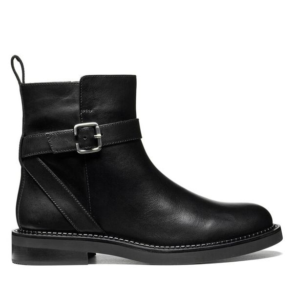 Botki Geox. Czarne botki damskie Geox, bez obcasa, na płaskiej podeszwie, bez zapięcia. Za 589.99 zł.