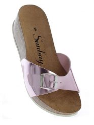 Sunbay Klapki w kolorze jasnoróżowym rozmiar: 38. Różowe klapki damskie Sunbay, bez wzorów, z otwartym noskiem, bez obcasa, na koturnie, bez zapięcia. Za 104.39 zł.