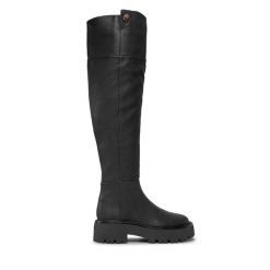 Kozaki Kurt Geiger. Czarne kozaki damskie Kurt Geiger, bez obcasa, na płaskiej podeszwie, bez zapięcia. Za 1,849.00 zł.