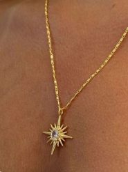 Lodie Silver Naszyjnik z zawieszką - dł. 50 cm rozmiar: onesize. Szare naszyjniki damskie Lodie Silver, z cyrkonią, z mosiądzu. Za 43.99 zł.