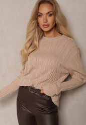 Beżowy Sweter z Wiskozą Ozdobiony Tłoczeniem Savra. Brązowe swetry klasyczne damskie Renee, na zimę, z wiskozy, bez kołnierzyka. Za 99.99 zł.