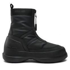 Śniegowce Moon Boot. Czarne śniegowce damskie Moon Boot. Za 649.99 zł.