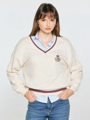 Bluza damska z kontrastowym wykończeniem perłowa gabria 103. Białe bluzy damskie Big Star, l, bez wzorów, z dzianiny, bez kaptura. Za 199.99 zł.
