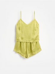 Satynowa piżama z koronką - zielony. Zielone piżamy damskie Reserved, bez wzorów, z koronki, bez ramiączek. Za 99.99 zł.