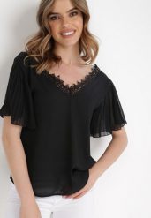 Czarna Bluzka Aedadia. Czarne bluzki damskie Born2be, s, z aplikacjami, z koronki, eleganckie, bez kołnierzyka, bez ramiączek. Za 29.99 zł.